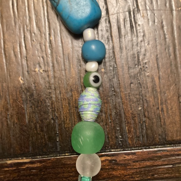 Blue and green ocean necklace with turtle charm - Picture 5 of 5
